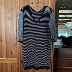 ❌[SOLD]❌ Ann Taylor b&w stripe sweater dress
